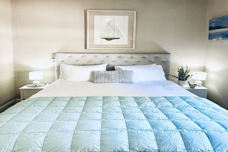 Photo of property in 1107 Caroline Road, Mayfair, Hastings, 4122