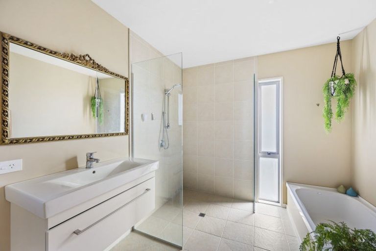 Photo of property in 32 Bell Street, Otane, 4202