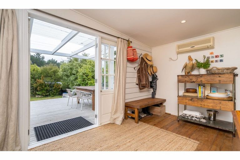 Photo of property in 92 Beach Road, Long Beach, Port Chalmers, 9081