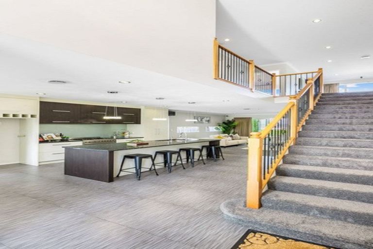 Photo of property in 8 Andy Crescent, Flat Bush, Auckland, 2016