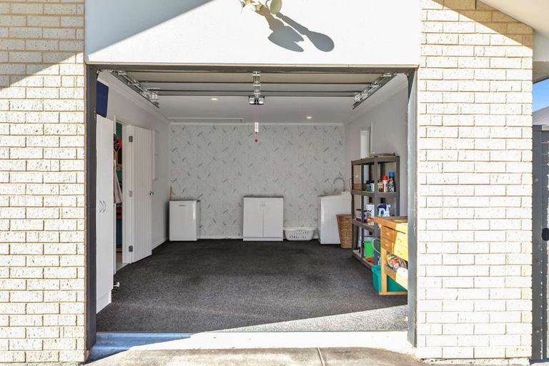 Photo of property in 6 Crossley Avenue, Woodend, 7610