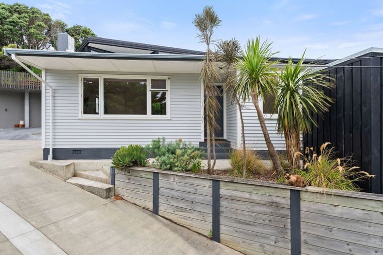 Photo of property in 191 Severn Street, Island Bay, Wellington, 6023