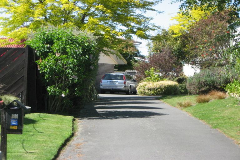 Photo of property in 5a Wakelin Place, Redwood, Christchurch, 8051