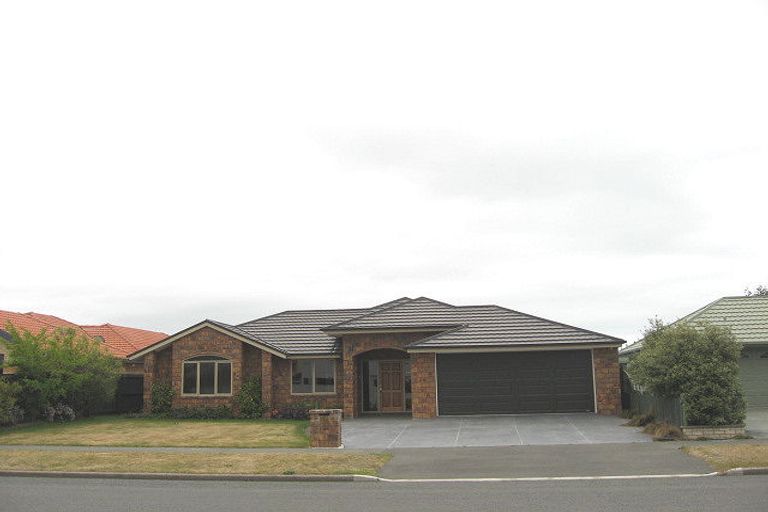 Photo of property in 89 Broadhaven Avenue, Parklands, Christchurch, 8083