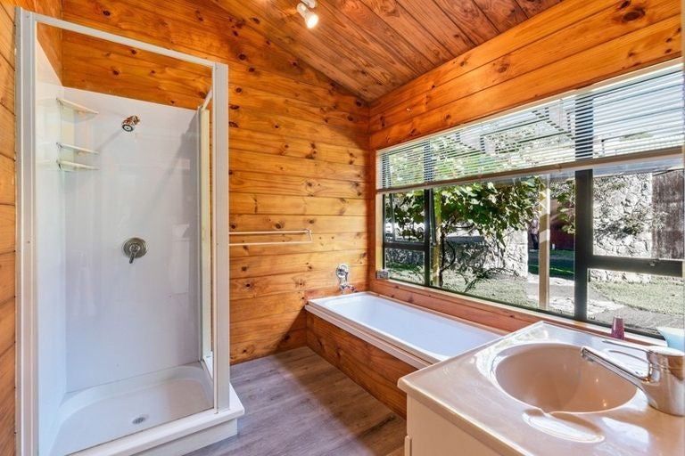 Photo of property in 372 Pine Valley Road, Dairy Flat, Silverdale, 0992