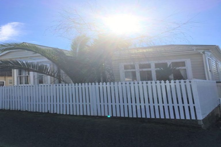 Photo of property in 18 Marama Street, Frankton, Hamilton, 3204