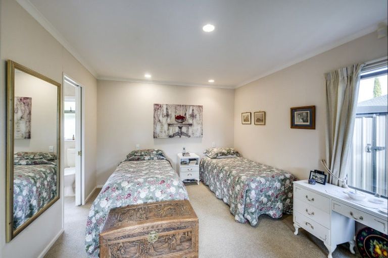 Photo of property in 10 Claridge Place, Taradale, Napier, 4112