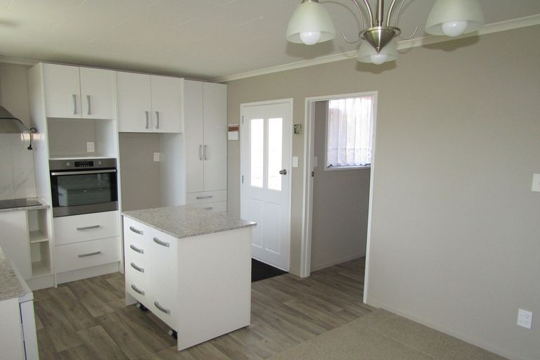 Photo of property in 20 Tawhara Place, Edgecumbe, 3120