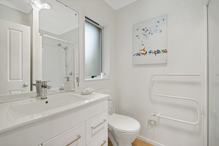 Photo of property in 2 Derg Place, East Tamaki, Auckland, 2013