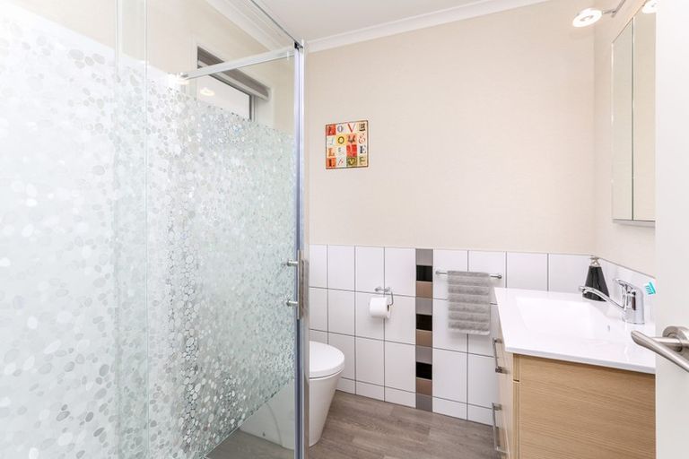 Photo of property in 86 Karamea Street, Whalers Gate, New Plymouth, 4310