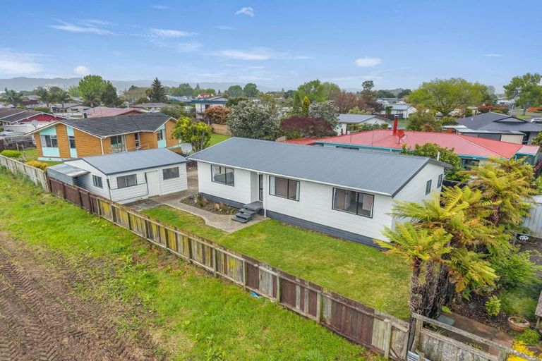 Photo of property in 14b Titoki Place, Edgecumbe, 3120