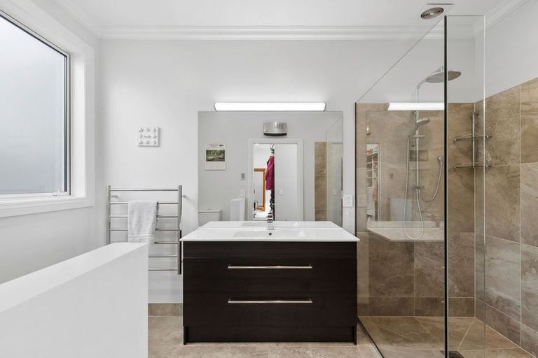 Photo of property in 100 Arapiki Road, Stoke, Nelson, 7011