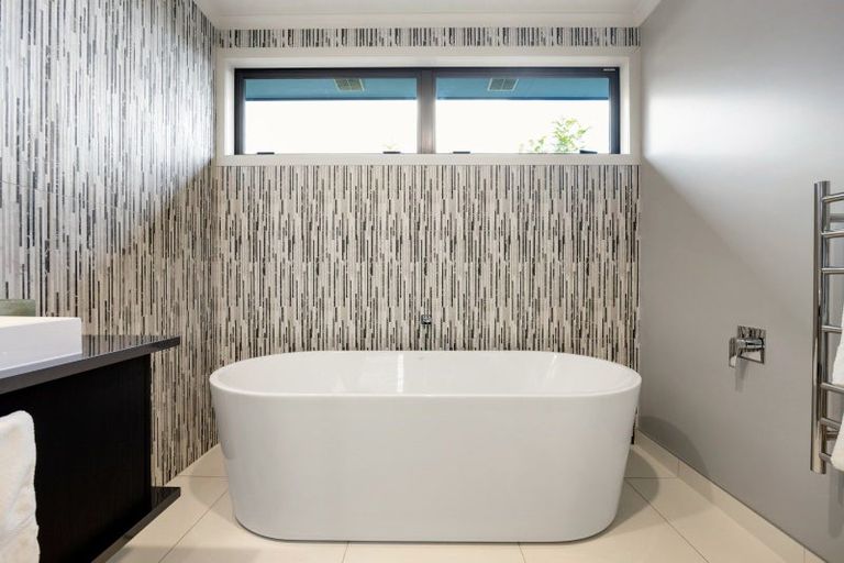 Photo of property in 16 The Meadows Drive, Flagstaff, Hamilton, 3210