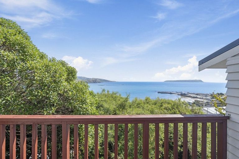 Photo of property in 36 Roys Road, Plimmerton, Porirua, 5026