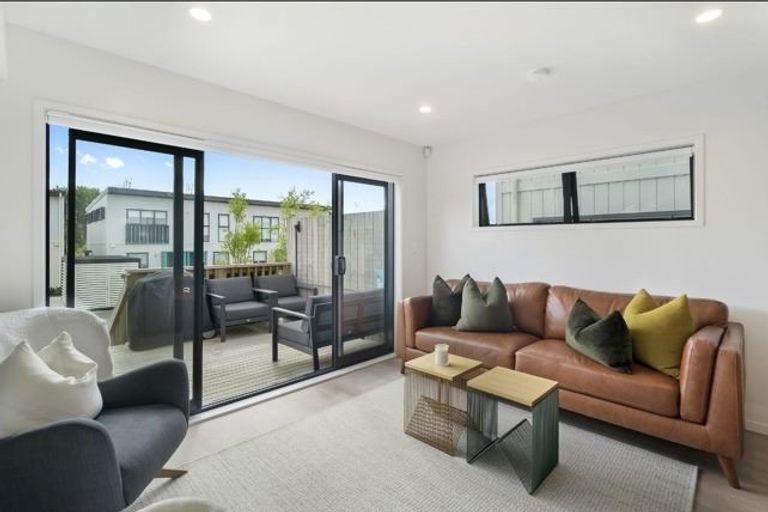 Photo of property in 74d Opaheke Road, Opaheke, Papakura, 2113