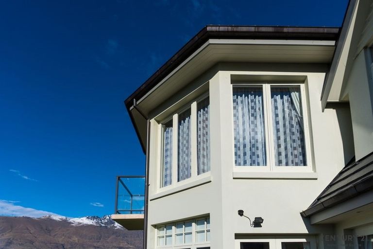 Photo of property in 4 Vanguard Lane, Fernhill, Queenstown, 9300