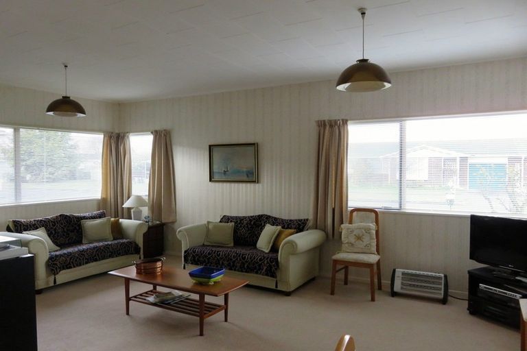 Photo of property in 1a Edwards Place, Terrace End, Palmerston North, 4410