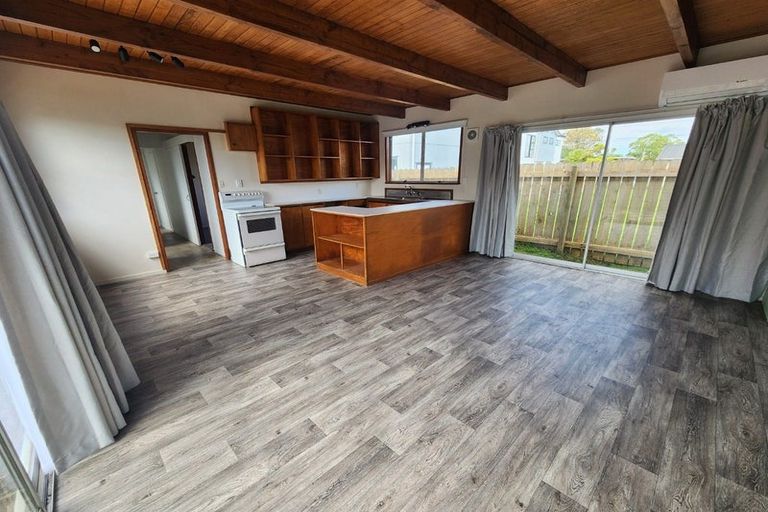 Photo of property in 3 Glen Norman Avenue, Henderson, Auckland, 0610