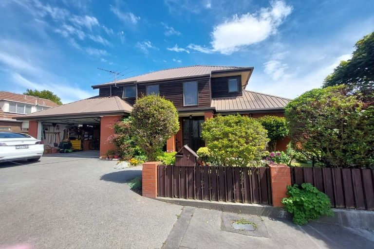 Photo of property in 1/7 Derenzy Place, Avonhead, Christchurch, 8042