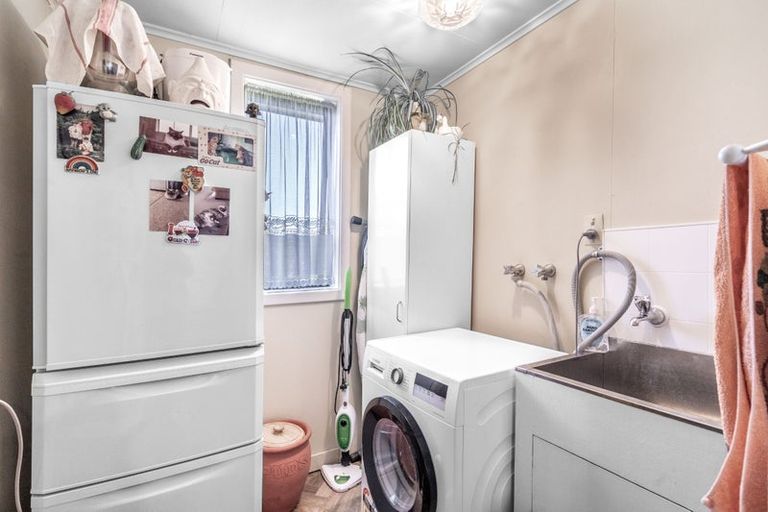 Photo of property in 77 Regent Street, Newfield, Invercargill, 9812