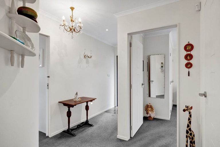 Photo of property in 14a Milmoe Street, Hawera, 4610