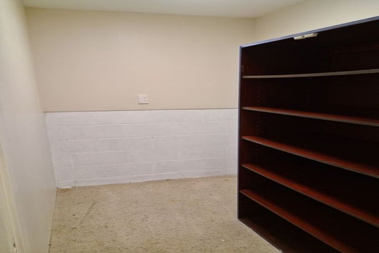 Photo of property in 9 Kaikoura Street, Maupuia, Wellington, 6022