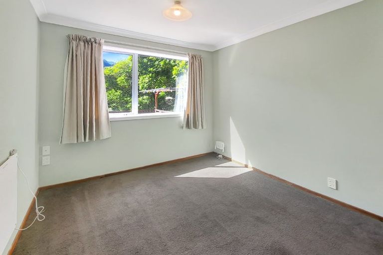 Photo of property in 47 Melrose Road, Island Bay, Wellington, 6023