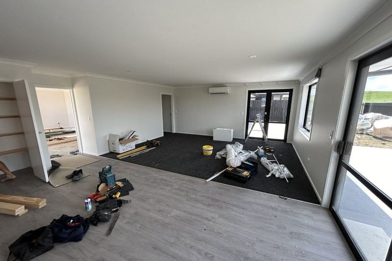 Photo of property in 42 Evergreen Parade, Rosehill, Papakura, 2113