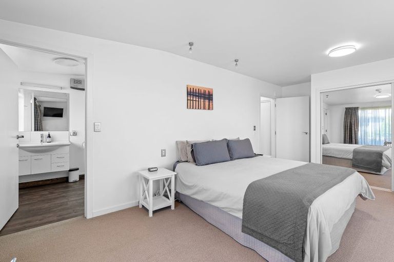 Photo of property in 61b Earls Road, Saint Clair, Dunedin, 9012