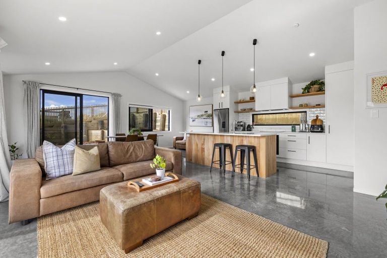 Photo of property in 102 Omahina Street, Raglan, 3225