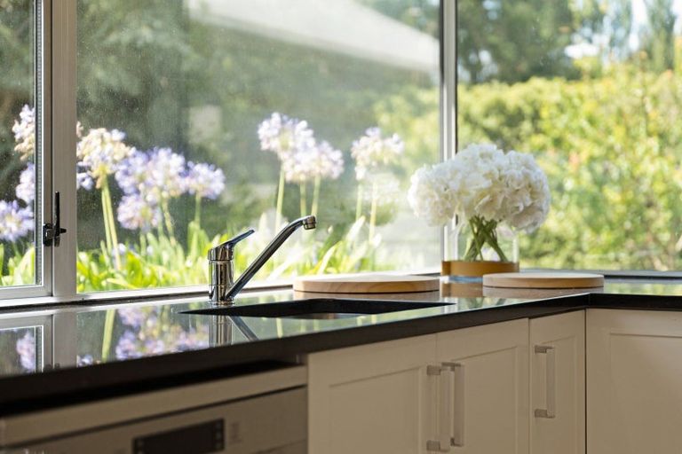 Photo of property in 533 Johns Road, Harewood, Christchurch, 8051