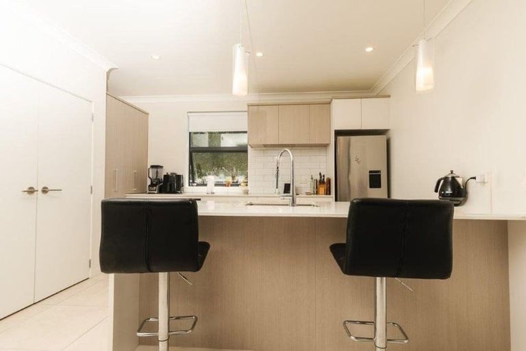 Photo of property in 4 Whimbrel Road, Flat Bush, Auckland, 2019