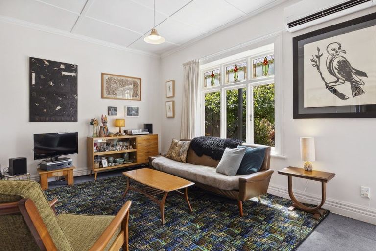 Photo of property in 76 Elm Row, Dunedin Central, Dunedin, 9016