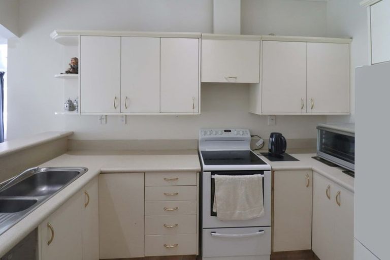 Photo of property in 16 Bracken Street, Petone, Lower Hutt, 5012