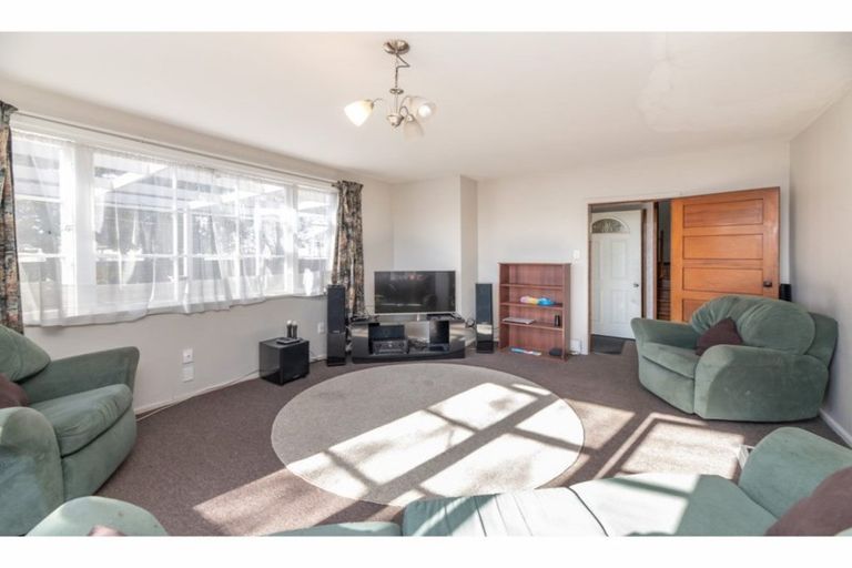 Photo of property in 13 Rowcliffe Crescent, Avonside, Christchurch, 8061