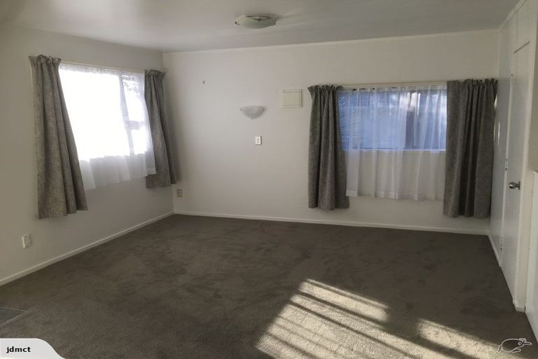 Photo of property in 20 Sceptre Place, Avondale, Auckland, 1026
