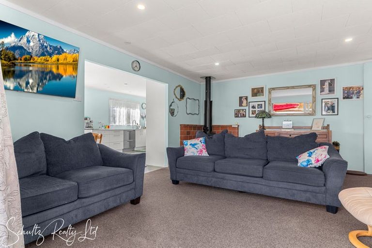 Photo of property in 10 Oxford Street, Whakapirau, Maungaturoto, 0583