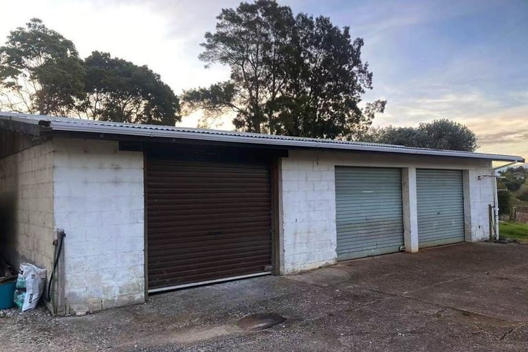 Photo of property in 19 Spur Road, Stillwater, Silverdale, 0993