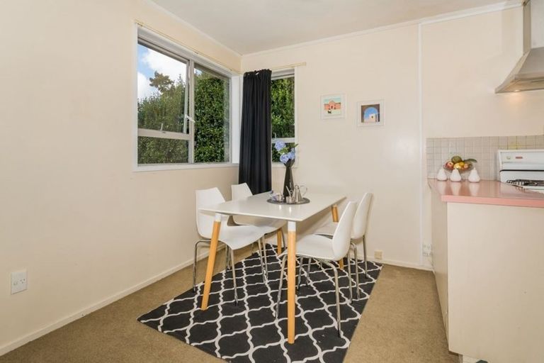 Photo of property in 72 Vandeleur Avenue, Birkdale, Auckland, 0626