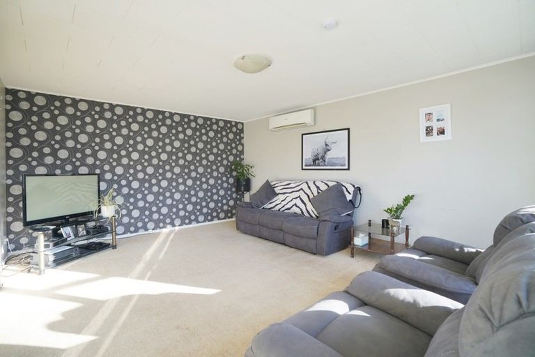 Photo of property in 28 Great North Road, Winton, 9720