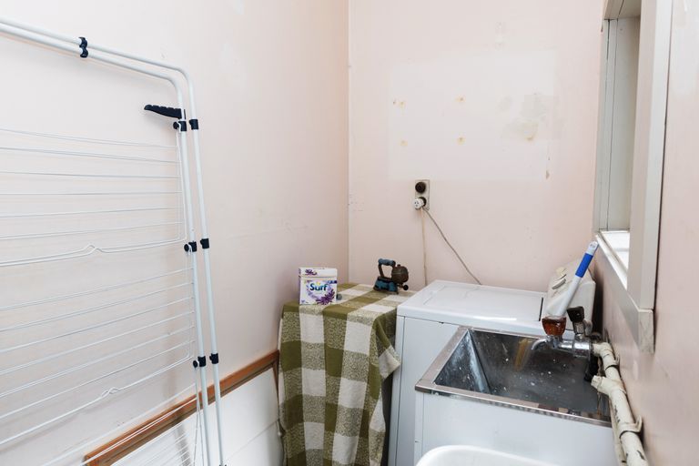 Photo of property in 132 Mcmurdo Street, Tinwald, Ashburton, 7700