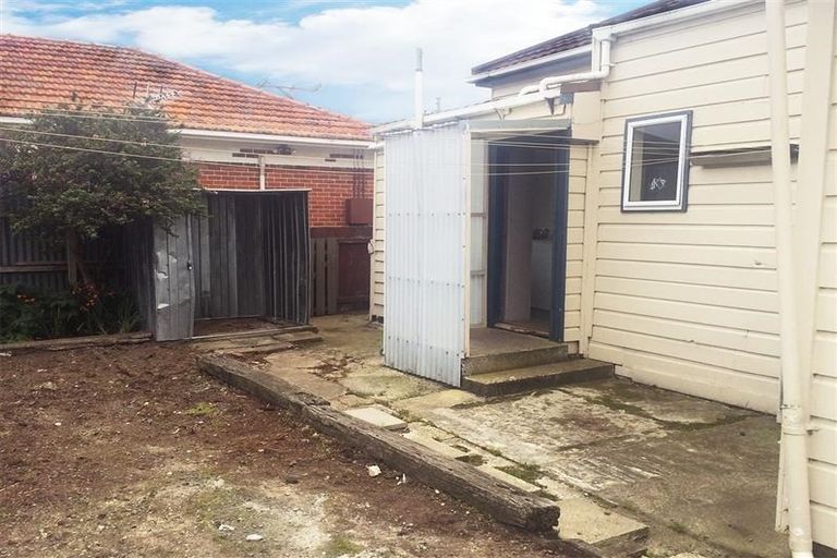 Photo of property in 28 Atkinson Street, South Dunedin, Dunedin, 9012