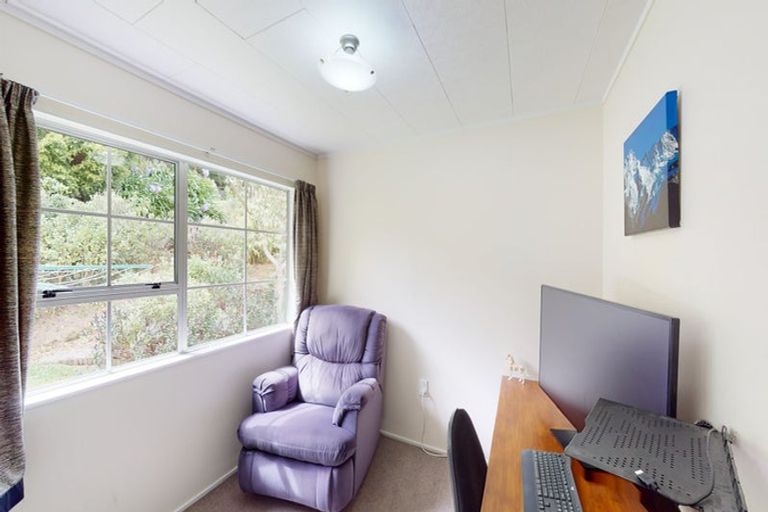 Photo of property in 10a Coates Street, Tawa, Wellington, 5028