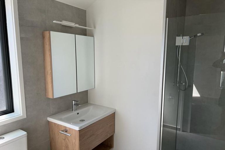 Photo of property in 1/17 Powell Street, Avondale, Auckland, 1026