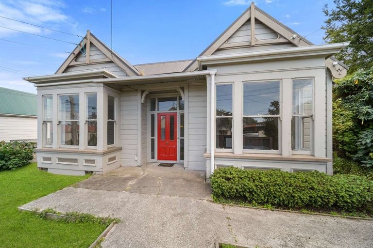 Photo of property in 24 Neidpath Road, Mornington, Dunedin, 9011