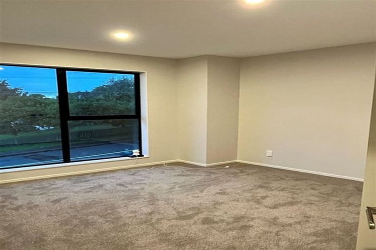 Photo of property in 26a Amberley Avenue, Te Atatu South, Auckland, 0610