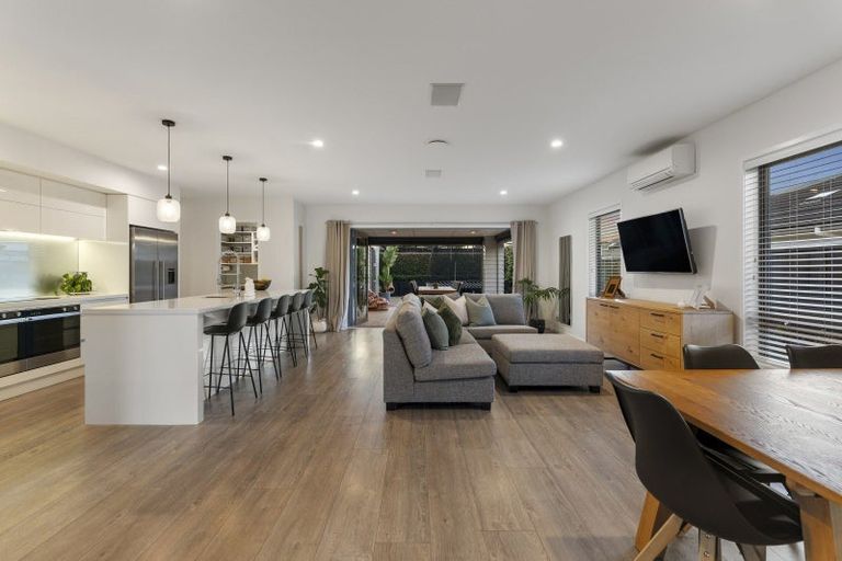 Photo of property in 71 Pohutukawa Parade, Riverhead, 0820
