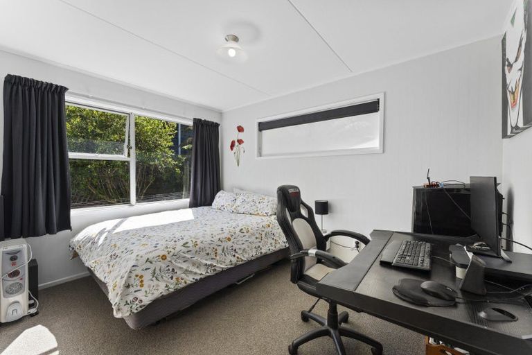 Photo of property in 31 Holland Street, Wainuiomata, Lower Hutt, 5014