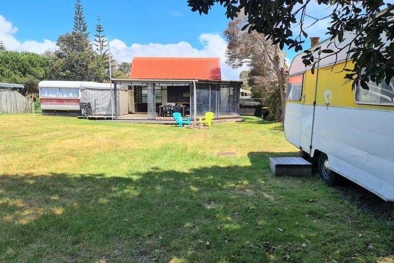 Photo of property in 102 Kowhai Avenue, Matarangi, Whitianga, 3592