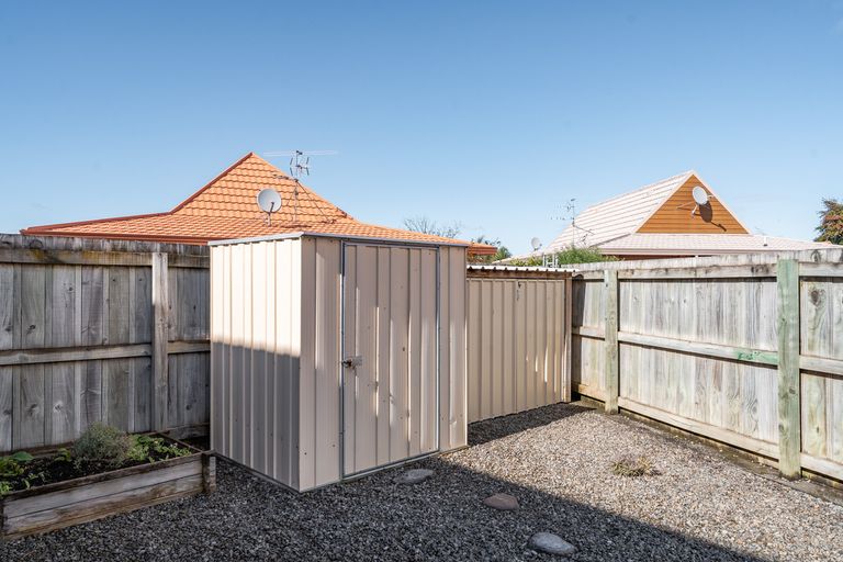 Photo of property in Holdsworth Villas, 54/2 William Donald Drive, Solway, Masterton, 5810